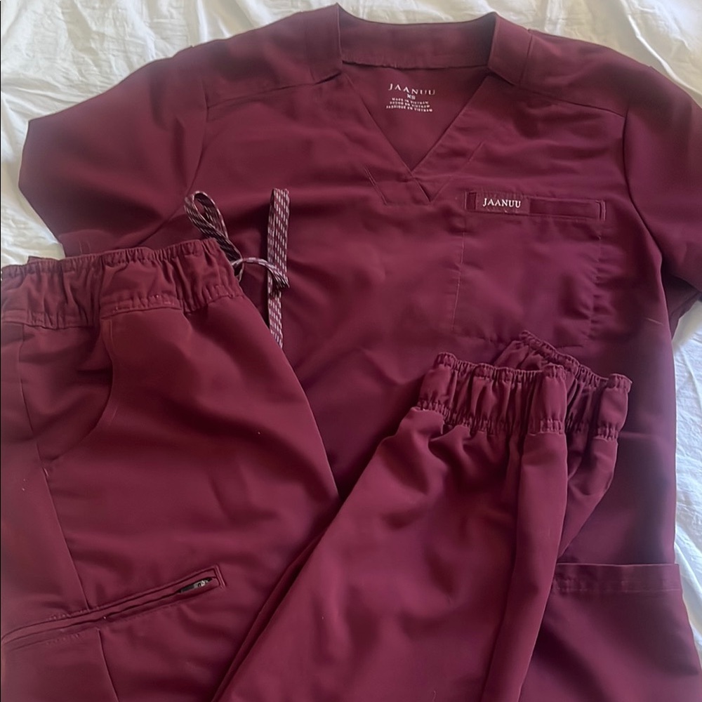 Jaanuu Burgundy Scrub Set